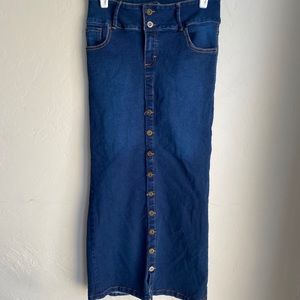 Buttoned Long Jean Skirt